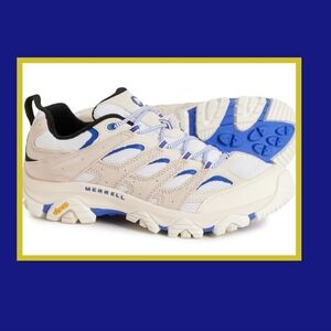 MERRELL MOAB 3 MID HIKING BOOTS.